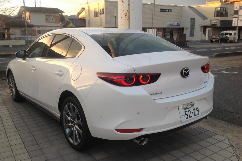 MAZDA3 試乗車