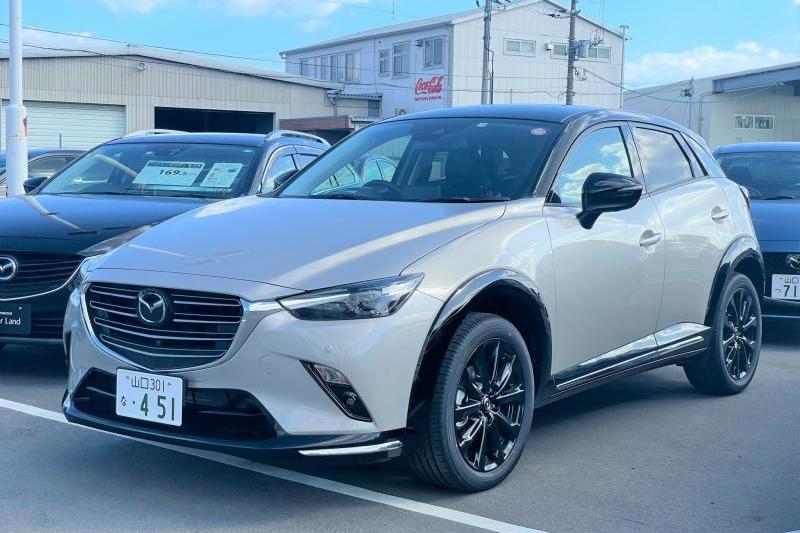 昨年末に来ていた、CX-3のスーパーエッジー。ボディカラーは「プラチナクォーツメタリック」。