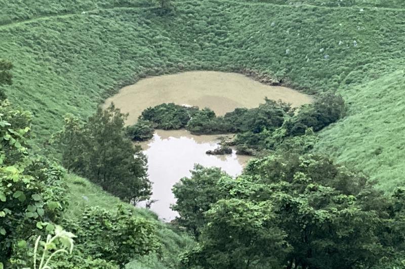 この小川は秋吉台上では唯一の川です。